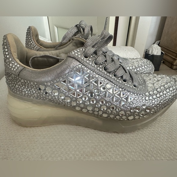 Steven Madden Sneakers - Picture 2 of 5